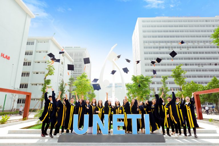 Thông báo tuyển sinh đại học chính quy năm 2021 - TRƯỜNG ĐẠI HỌC KINH TẾ - KỸ THUẬT CÔNG NGHIỆP
