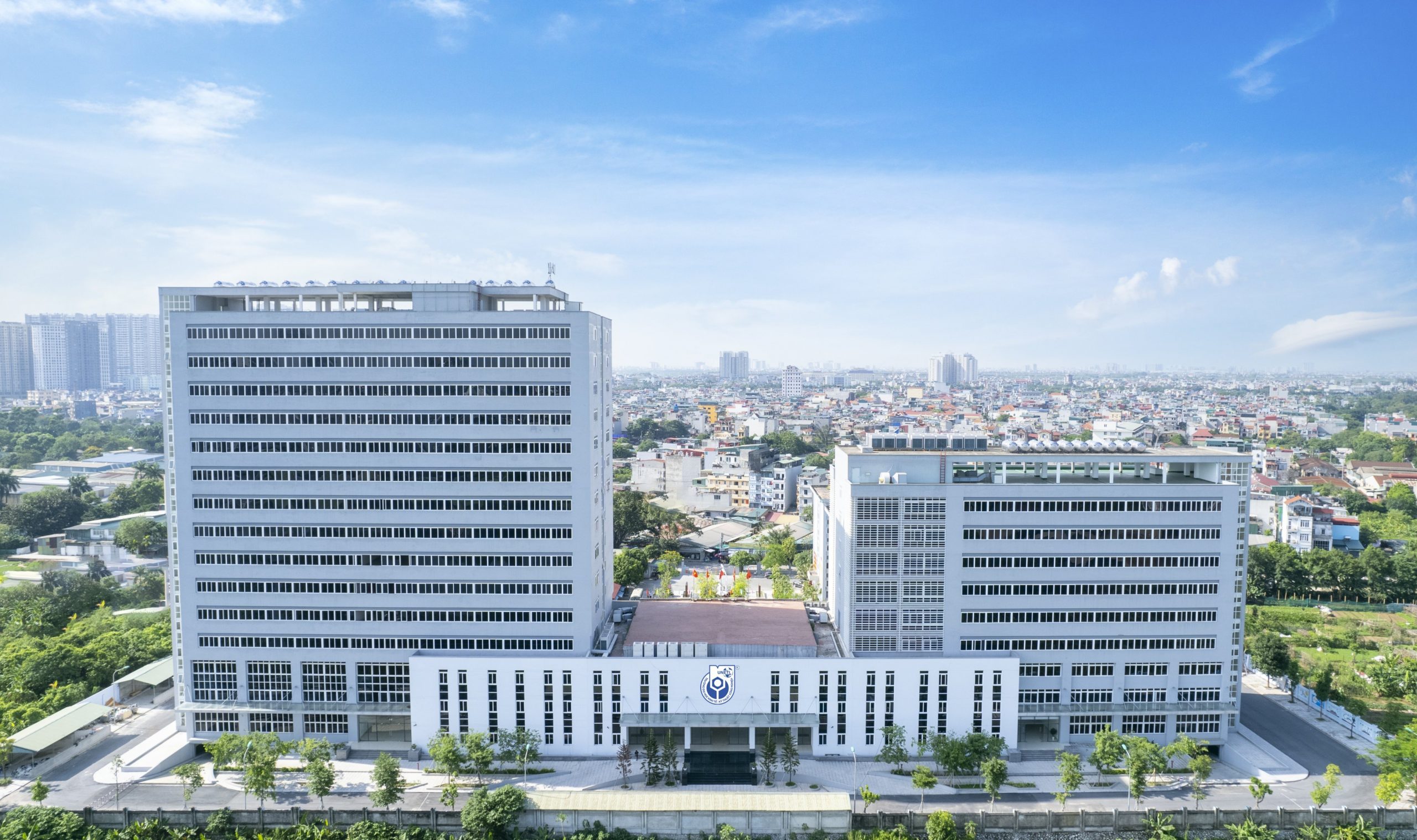 TRƯỜNG ĐẠI HỌC KINH TẾ - KỸ THUẬT CÔNG NGHIỆP