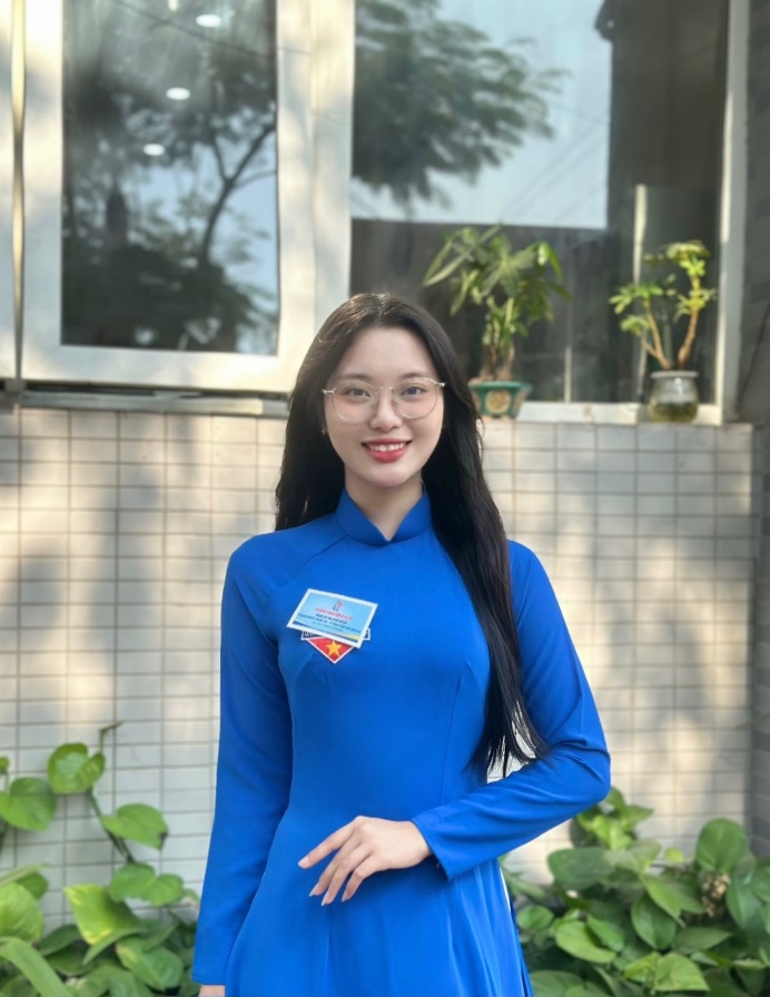 A person in a blue dress AI-generated content may be incorrect.