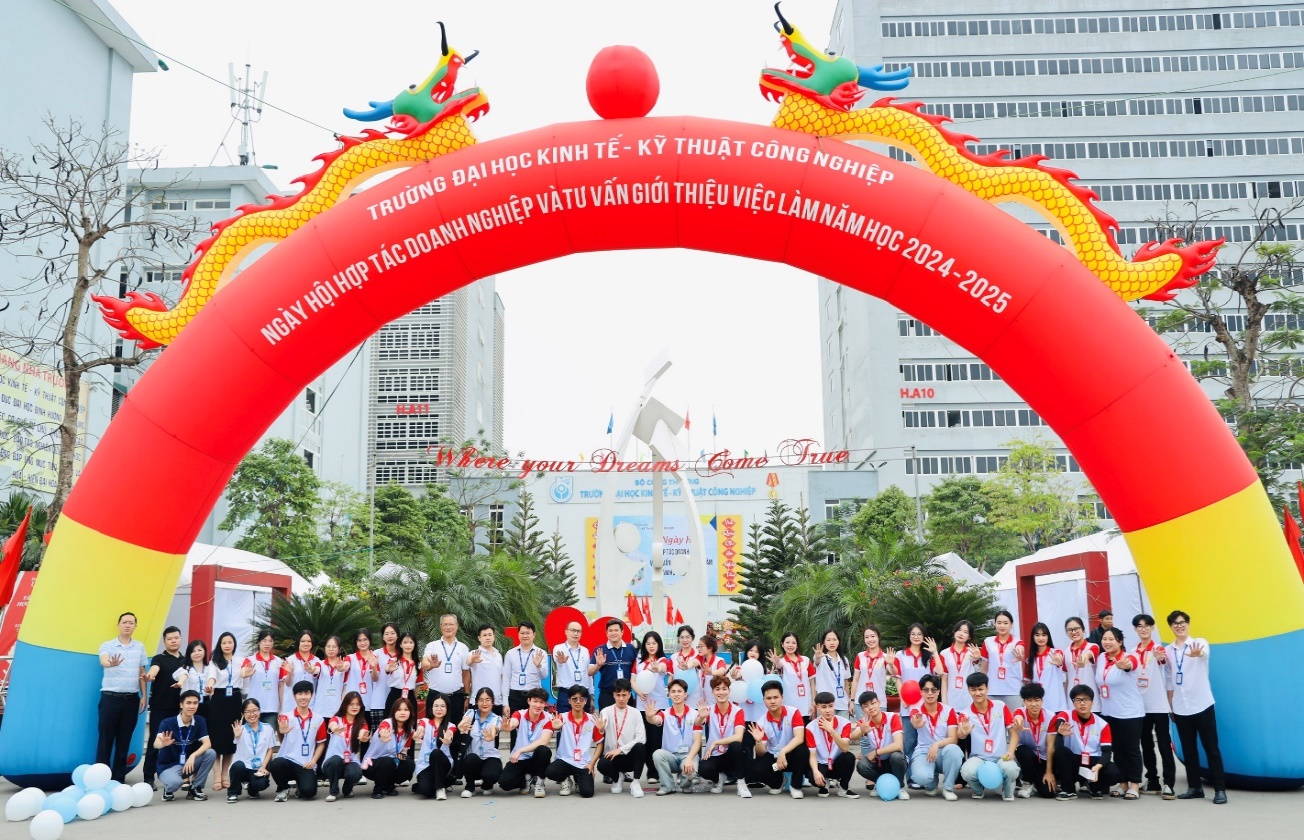 C:\Users\nguyencaocuong\Downloads\2543bf6f8b9439ca6085.jpg