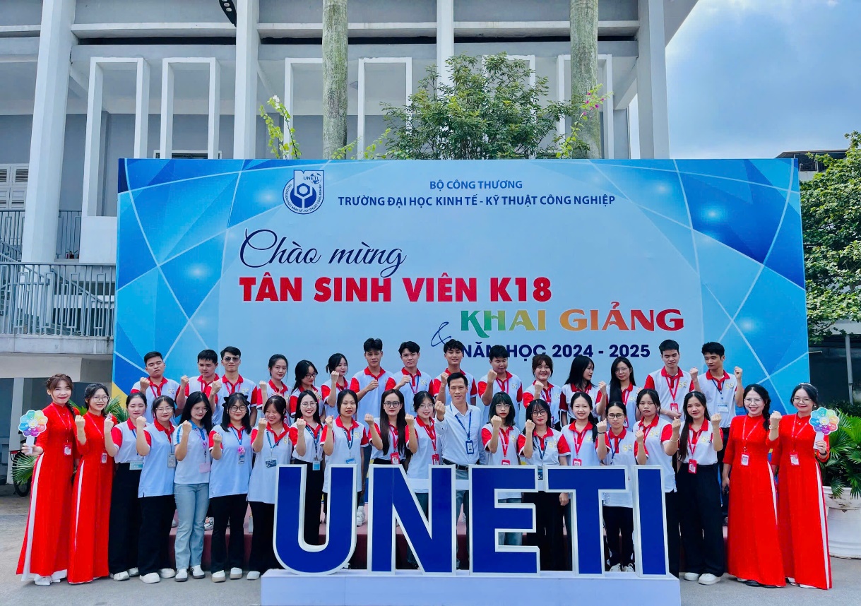 C:\Users\nguyencaocuong\Downloads\f2aeab2219d9ab87f2c8.jpg