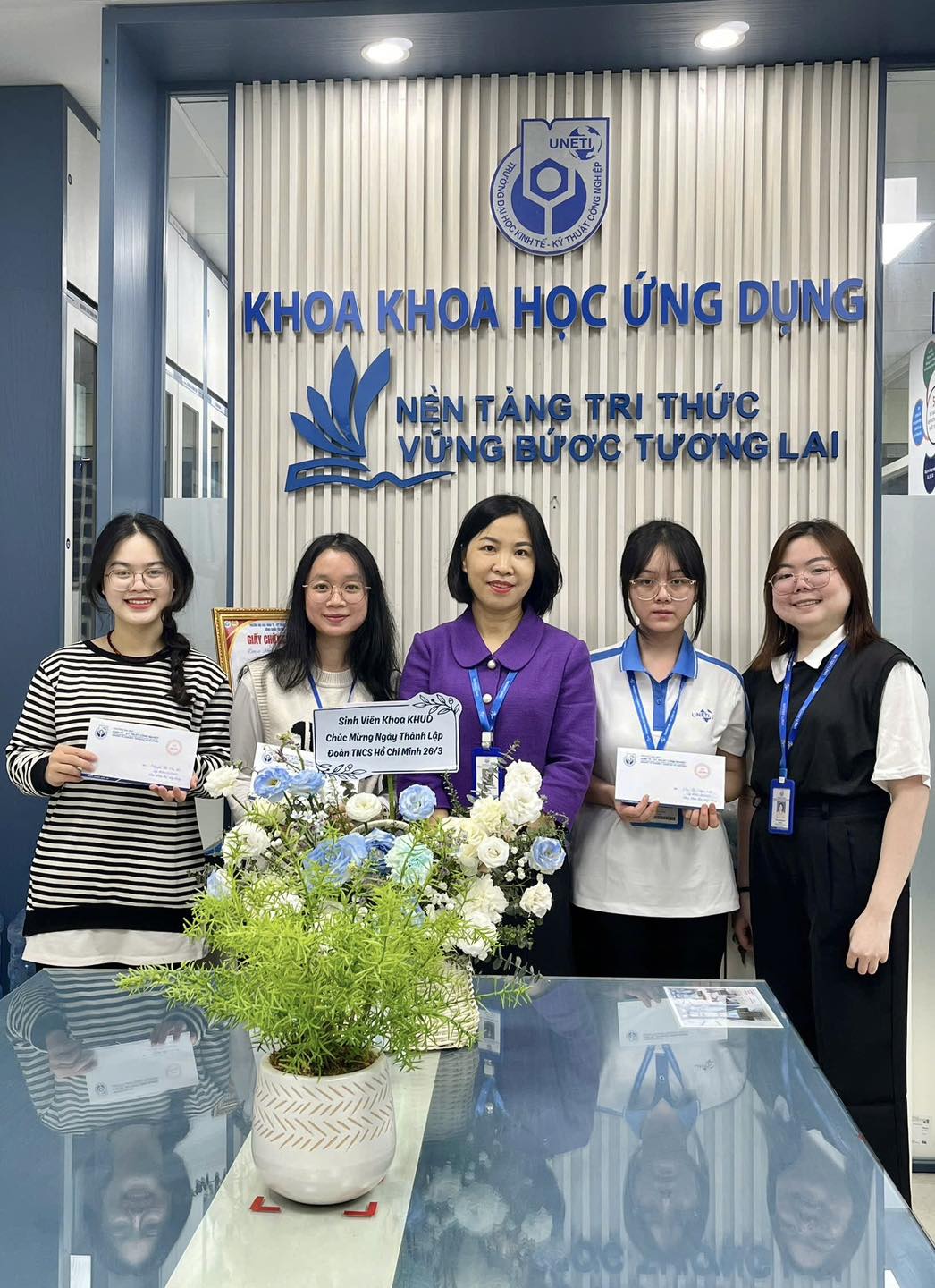 Không có mô tả ảnh.