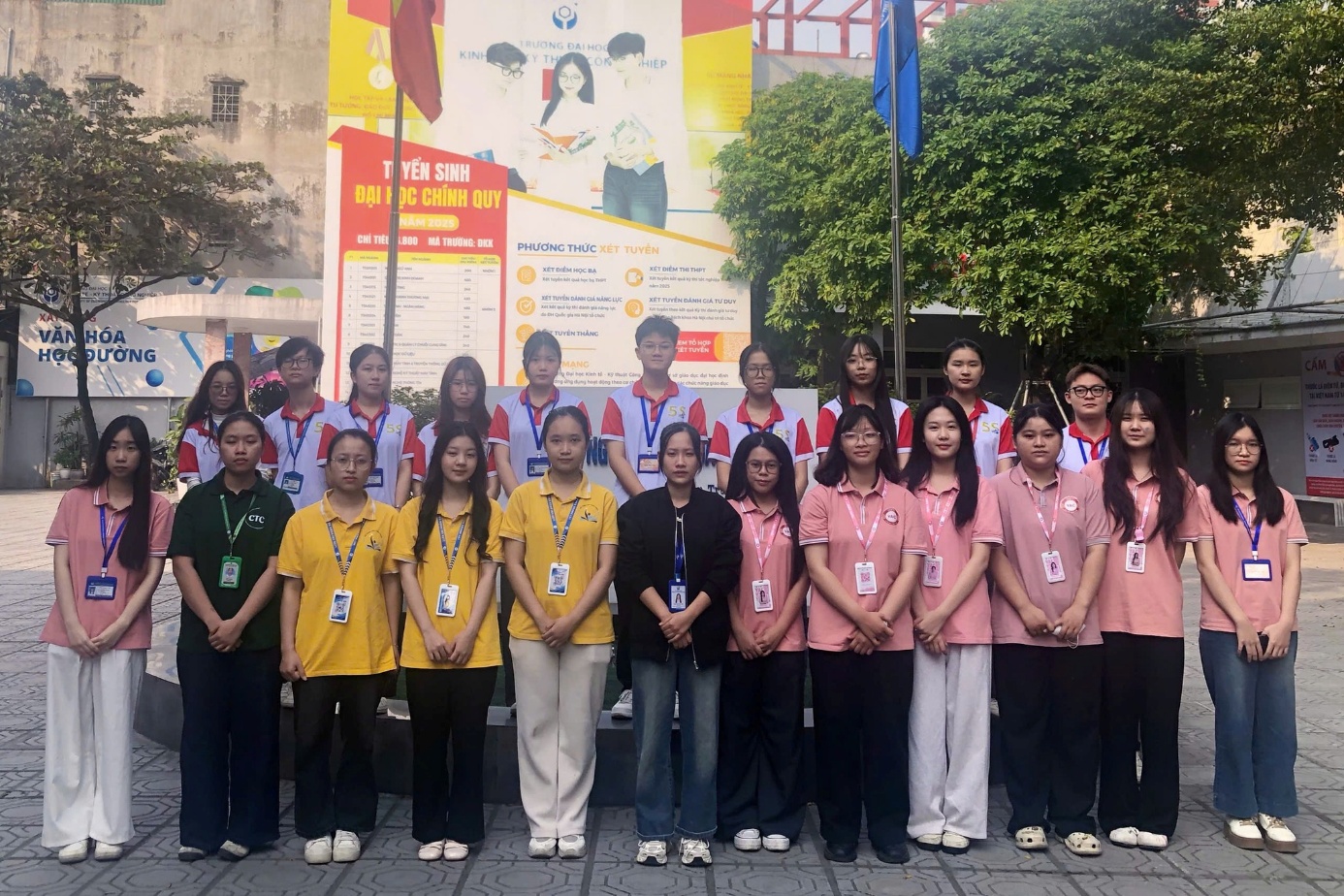 Có thể là hình ảnh về văn bản