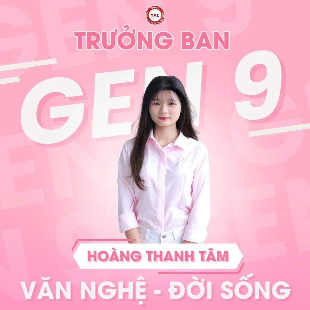 Ảnh có chứa văn bản, Mặt người, trang phục, cười Mô tả được tạo tự động