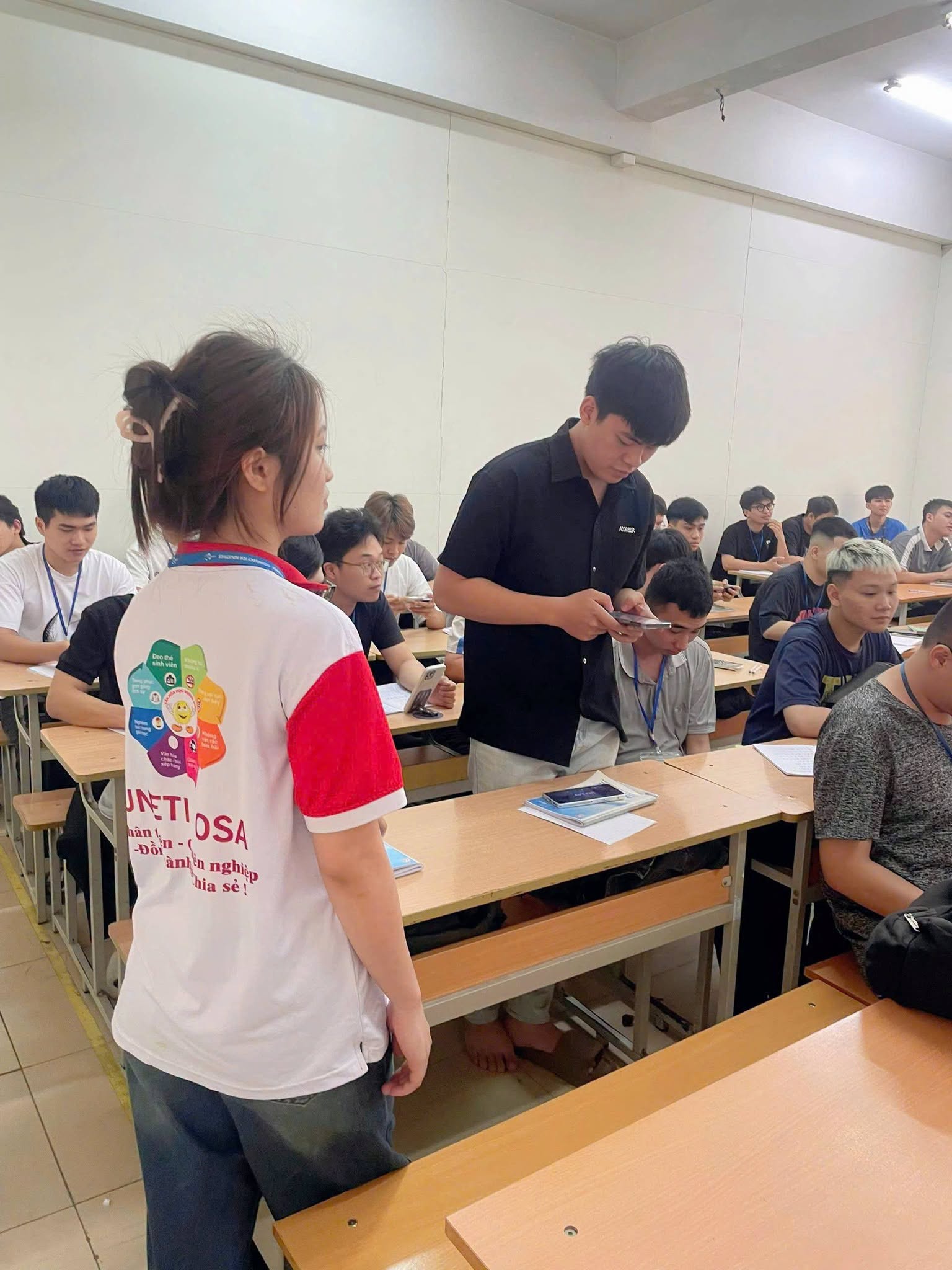 Có thể là hình ảnh về học tập và văn bản