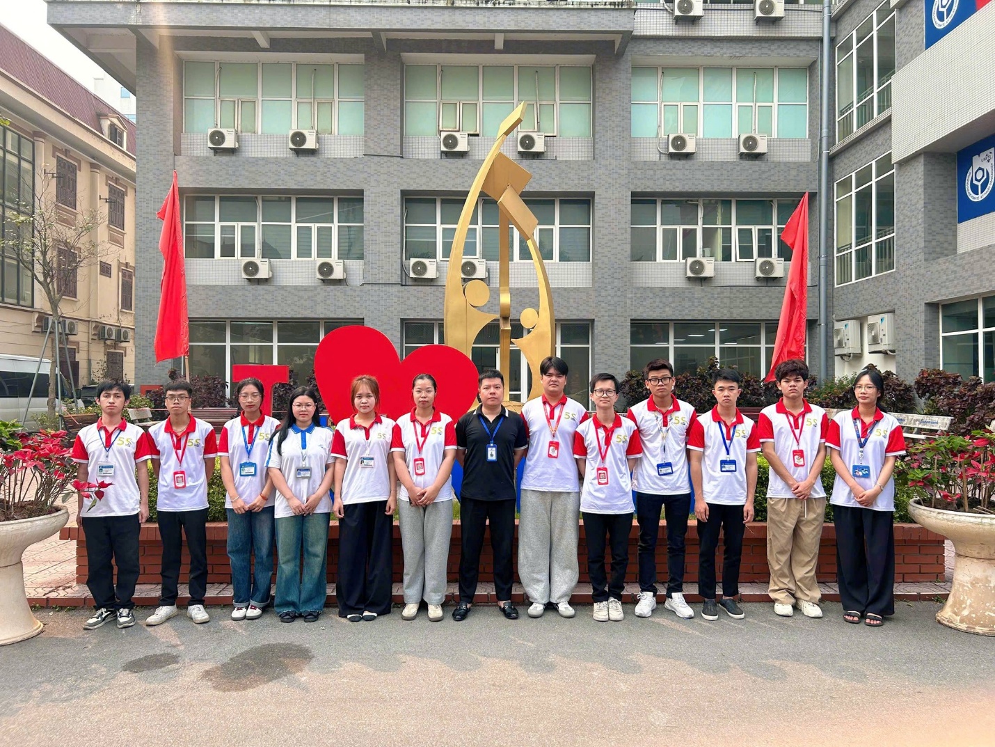 Có thể là hình ảnh về văn bản