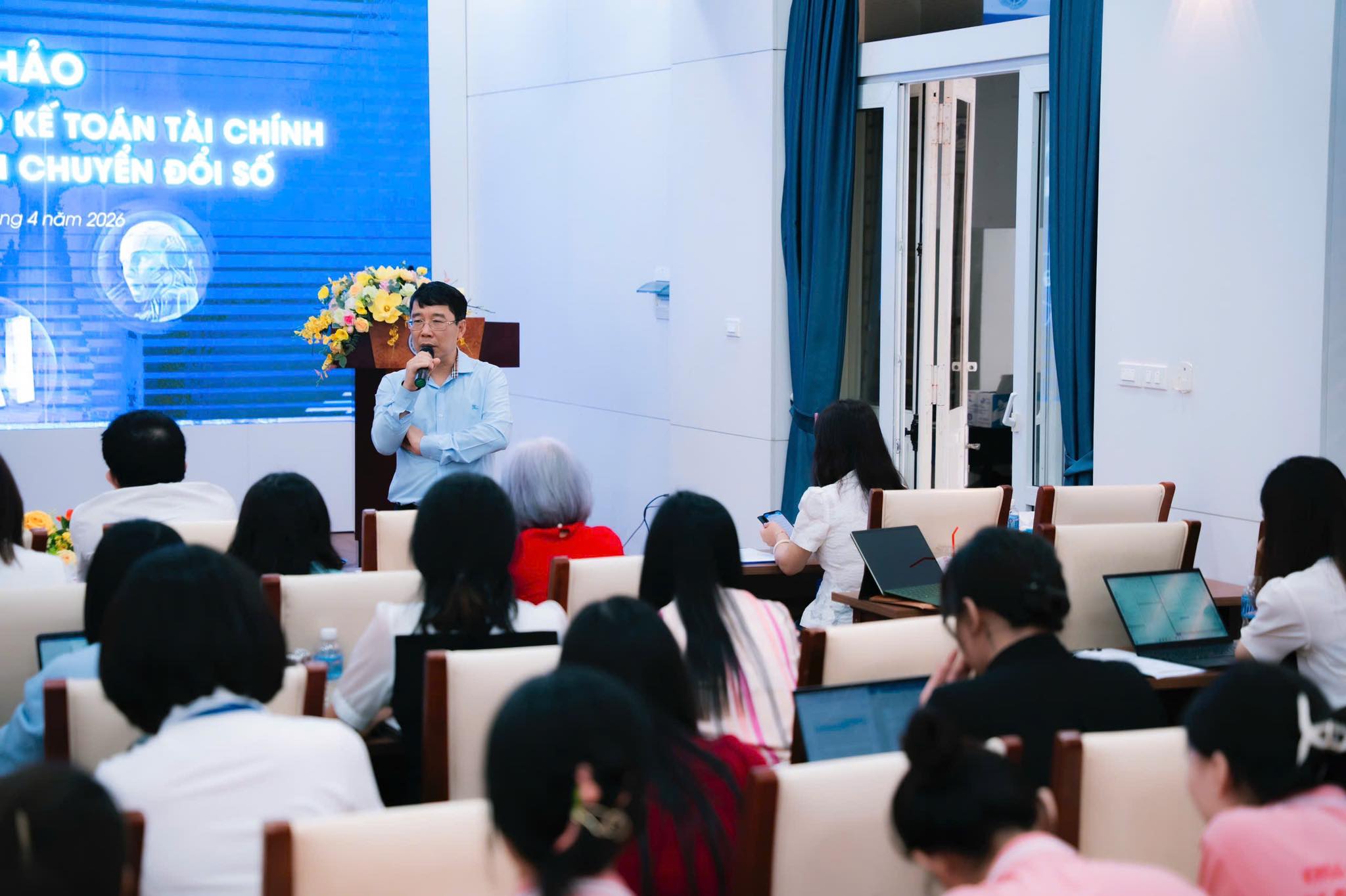 F:\65 năm thành lập trường\Pictures\HỘI THẢO CĐS\10.jpg