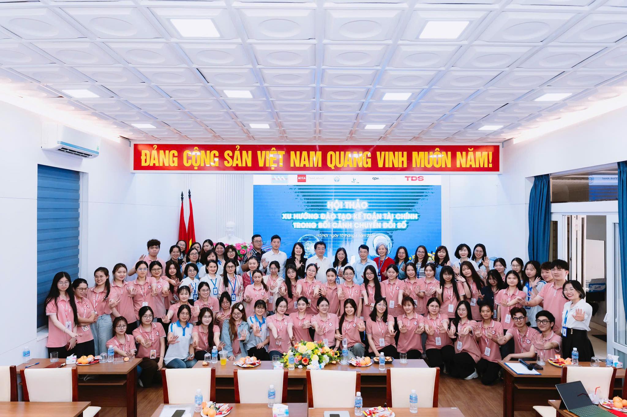 F:\65 năm thành lập trường\Pictures\HỘI THẢO CĐS\14.jpg