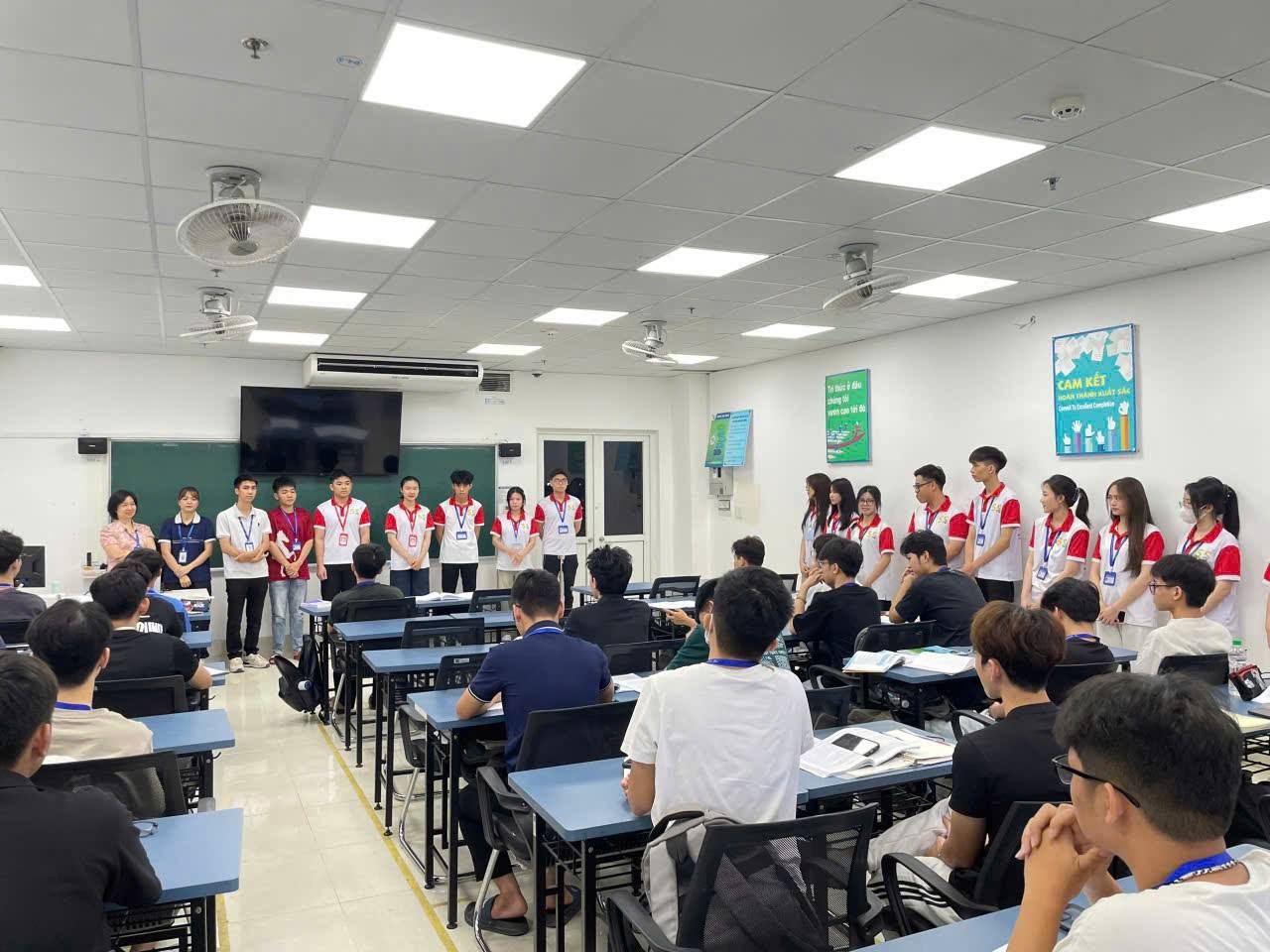 Có thể là hình ảnh về học tập và văn bản