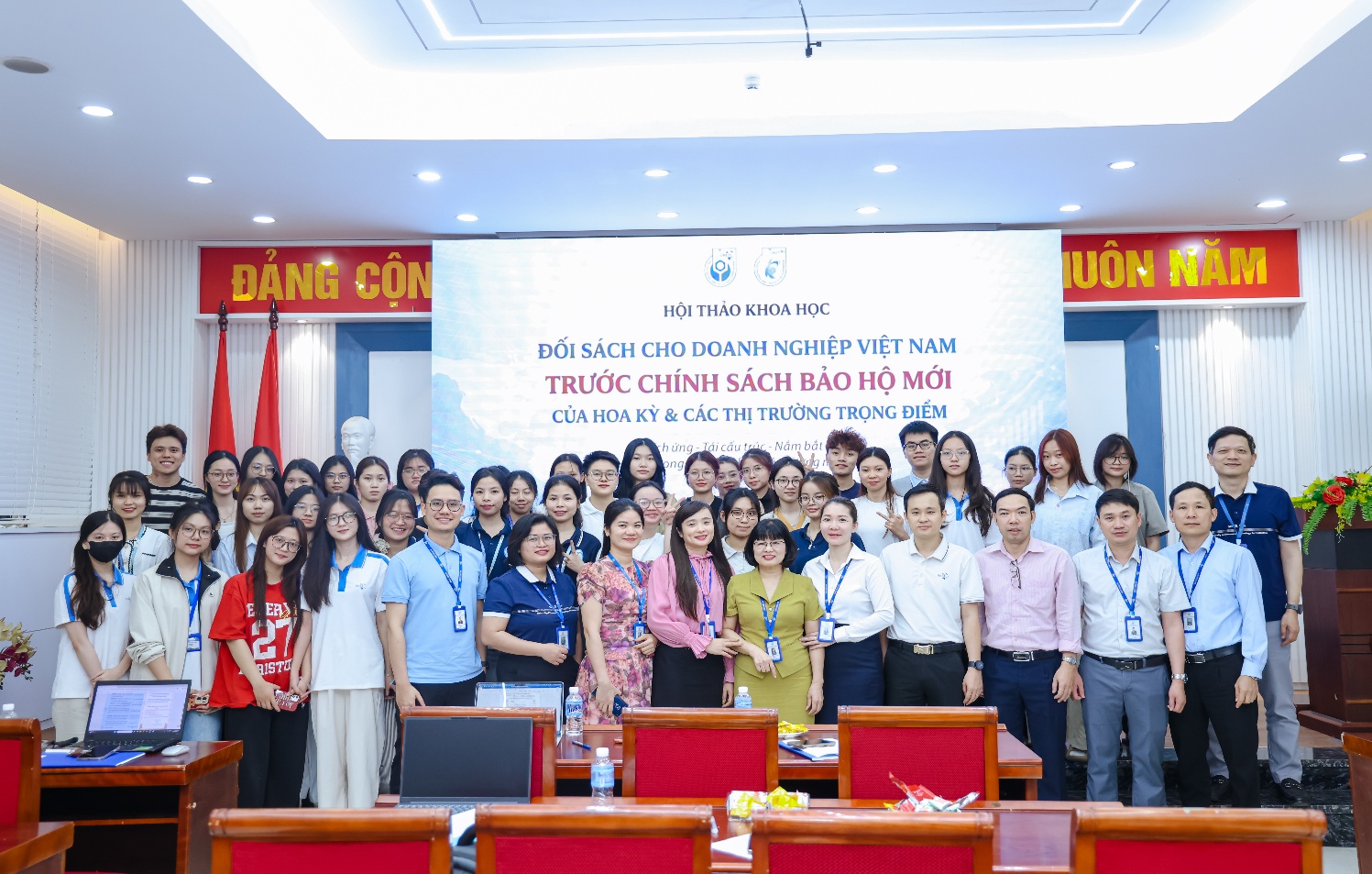 D:\Uneti\Nghiên cứu khoa học\Hội thảo khoa\2025-2026\Bài viết tham luận\2U6A1295.jpg